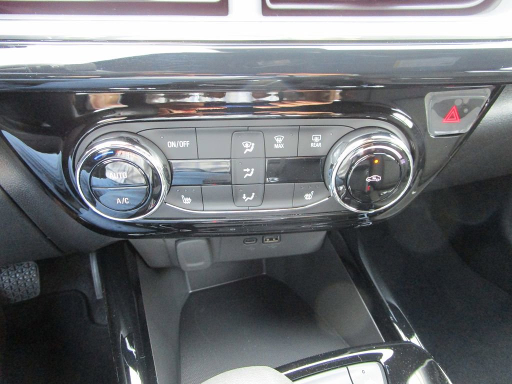 New 2026 Chevrolet Trax RS w/ Driver Confidence Package FWD image 28