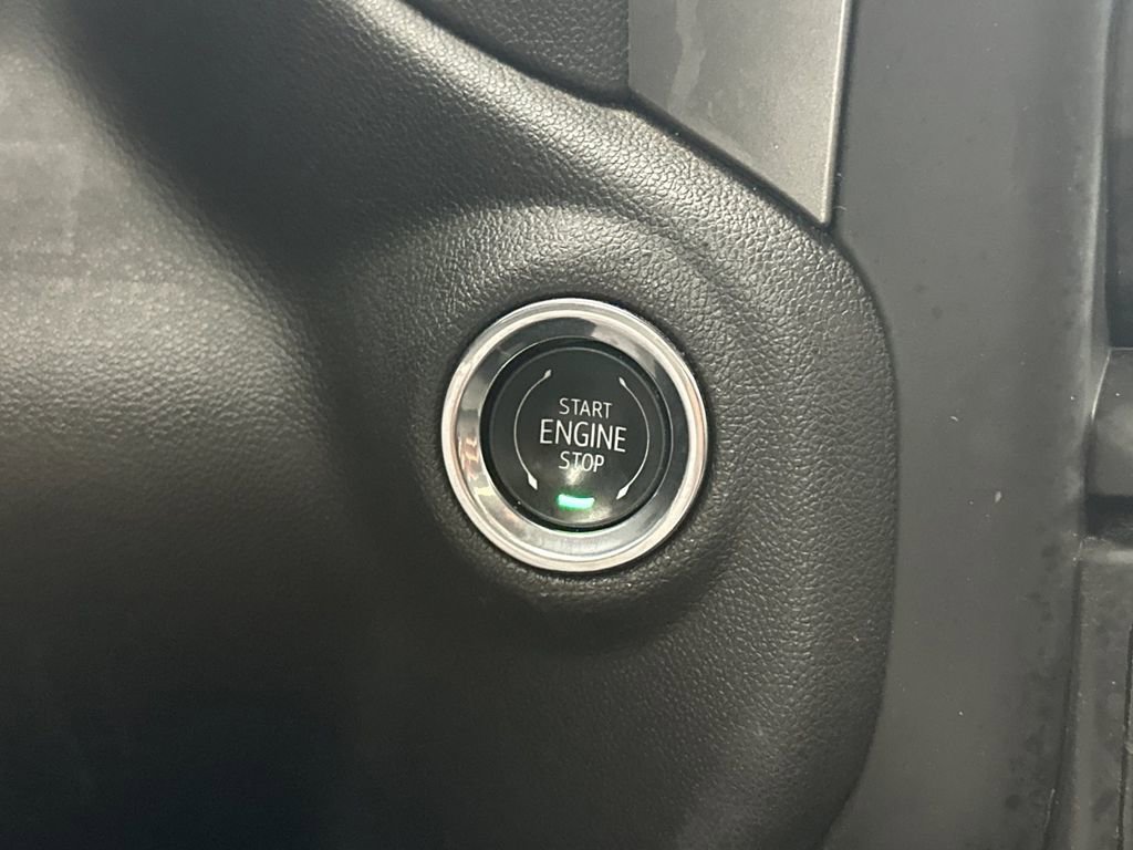 Used 2025 Chevrolet Silverado 1500 W/T image 18