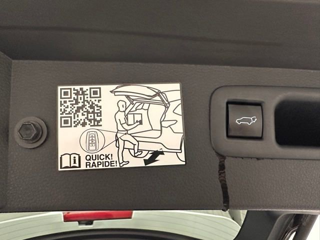 Used 2023 Toyota Highlander Limited AWD/4WD image 25