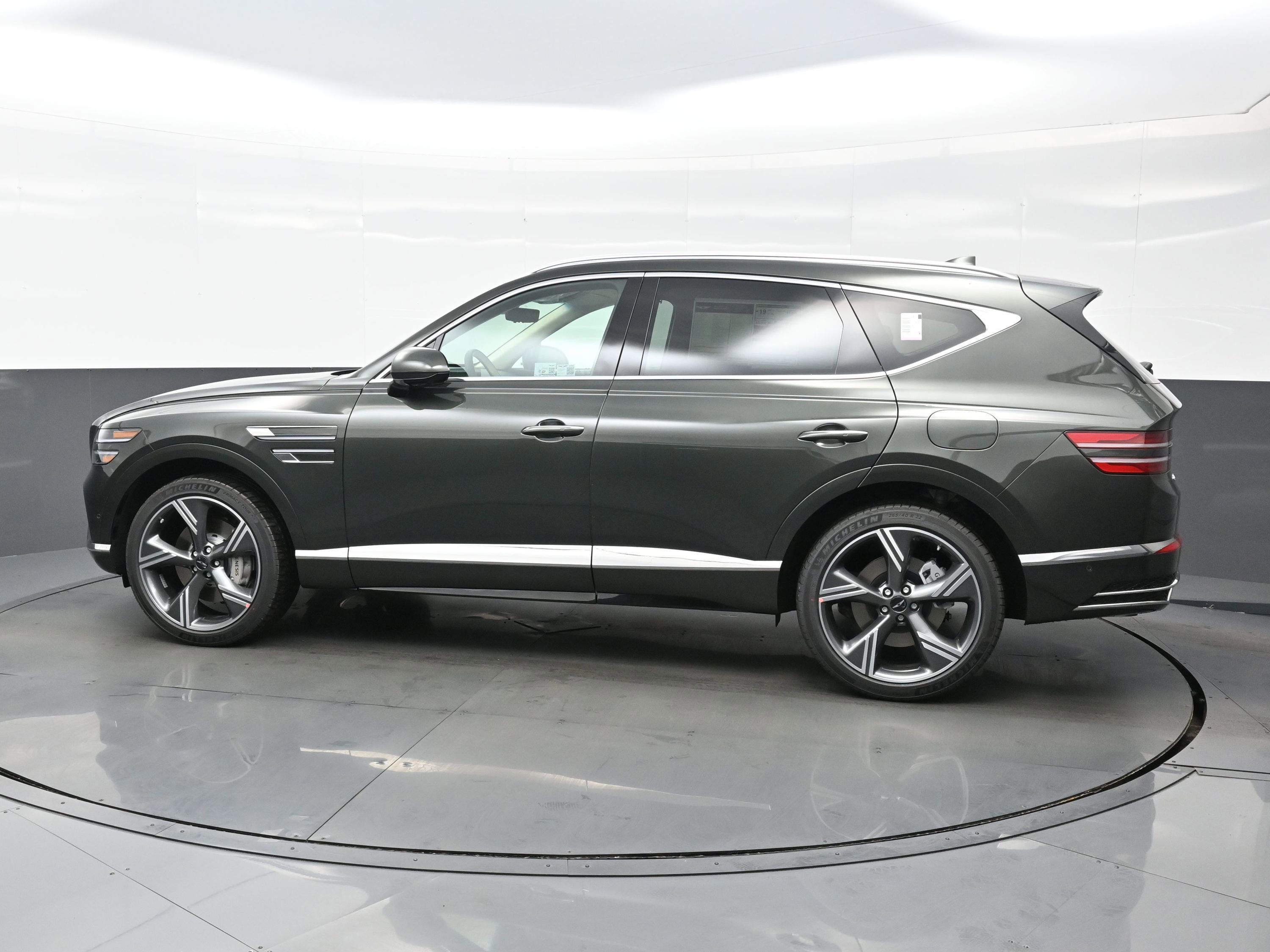 New 2025 Genesis GV80 3.5T Prestige image 3