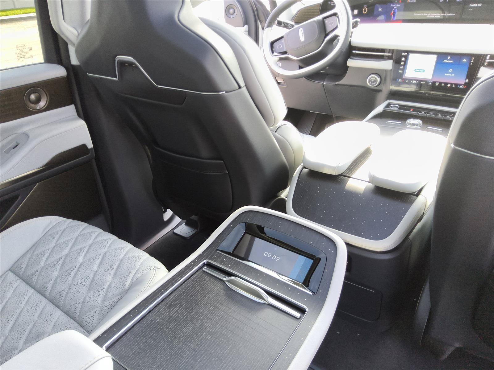 New 2027 Lincoln Navigator Black Label AWD/4WD image 25