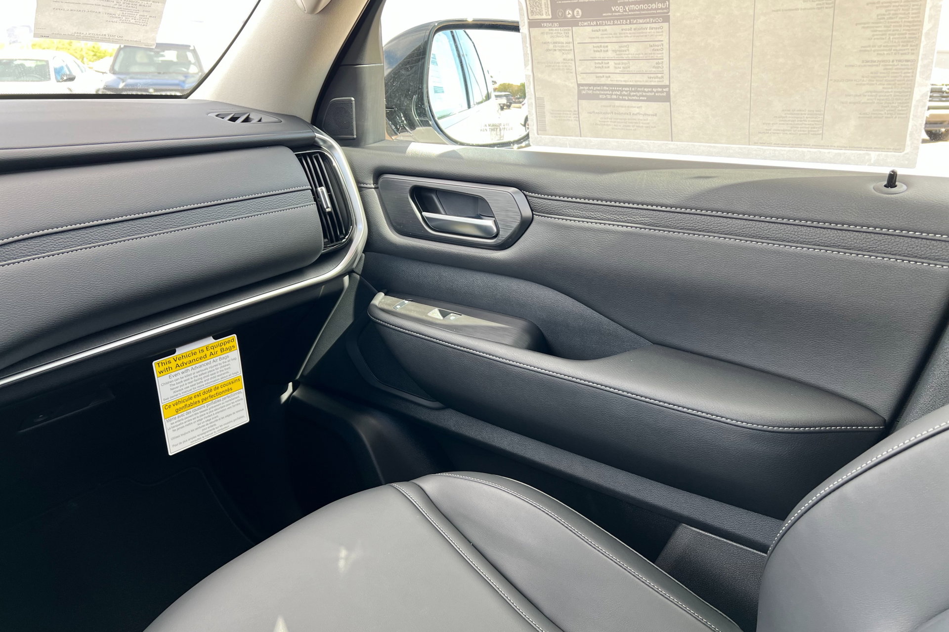 New 2025 Nissan Armada SV image 10