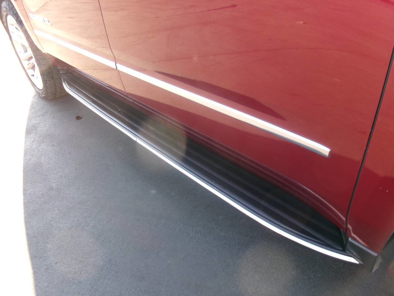 Used 2019 GMC Yukon XL SLT w/ Premium Edition image 12