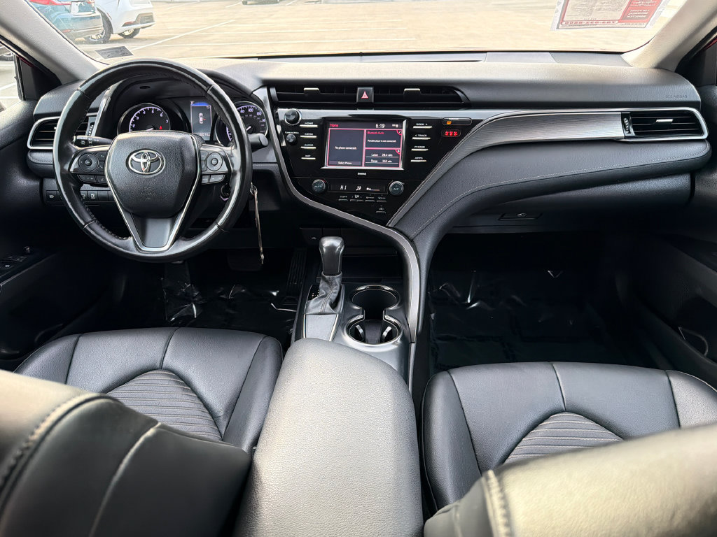 Used 2020 Toyota Camry SE FWD image 15