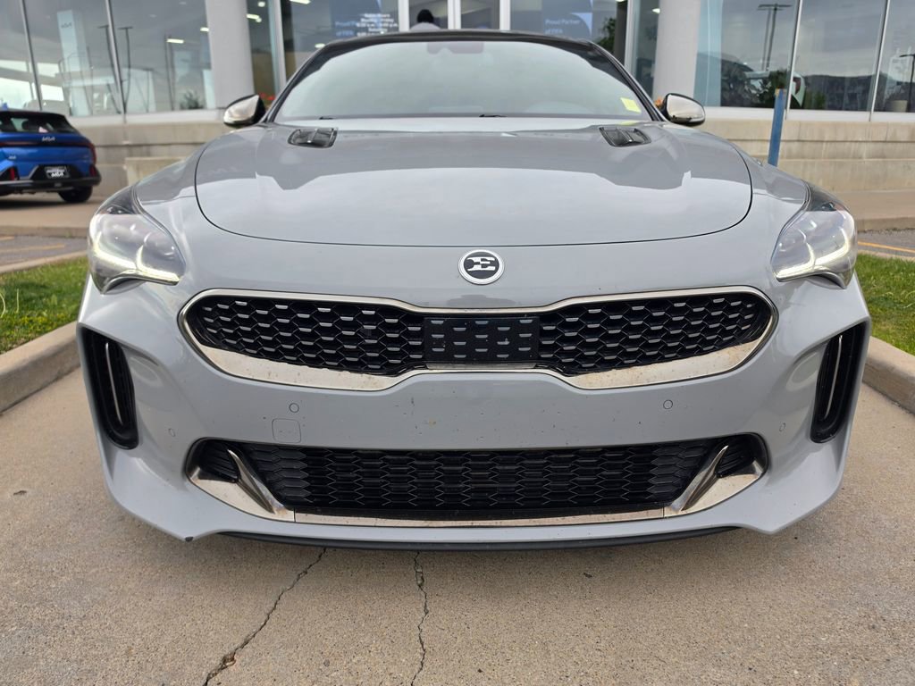 Used 2019 Kia Stinger GT1 AWD/4WD image 2