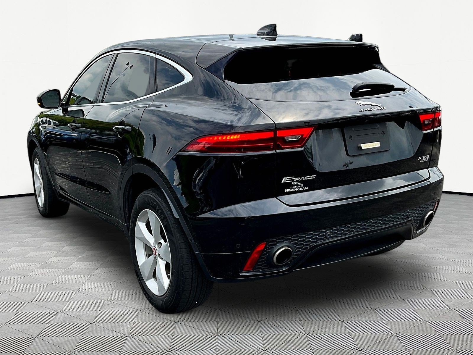 Used 2018 Jaguar E-PACE R-Dynamic S AWD/4WD image 4