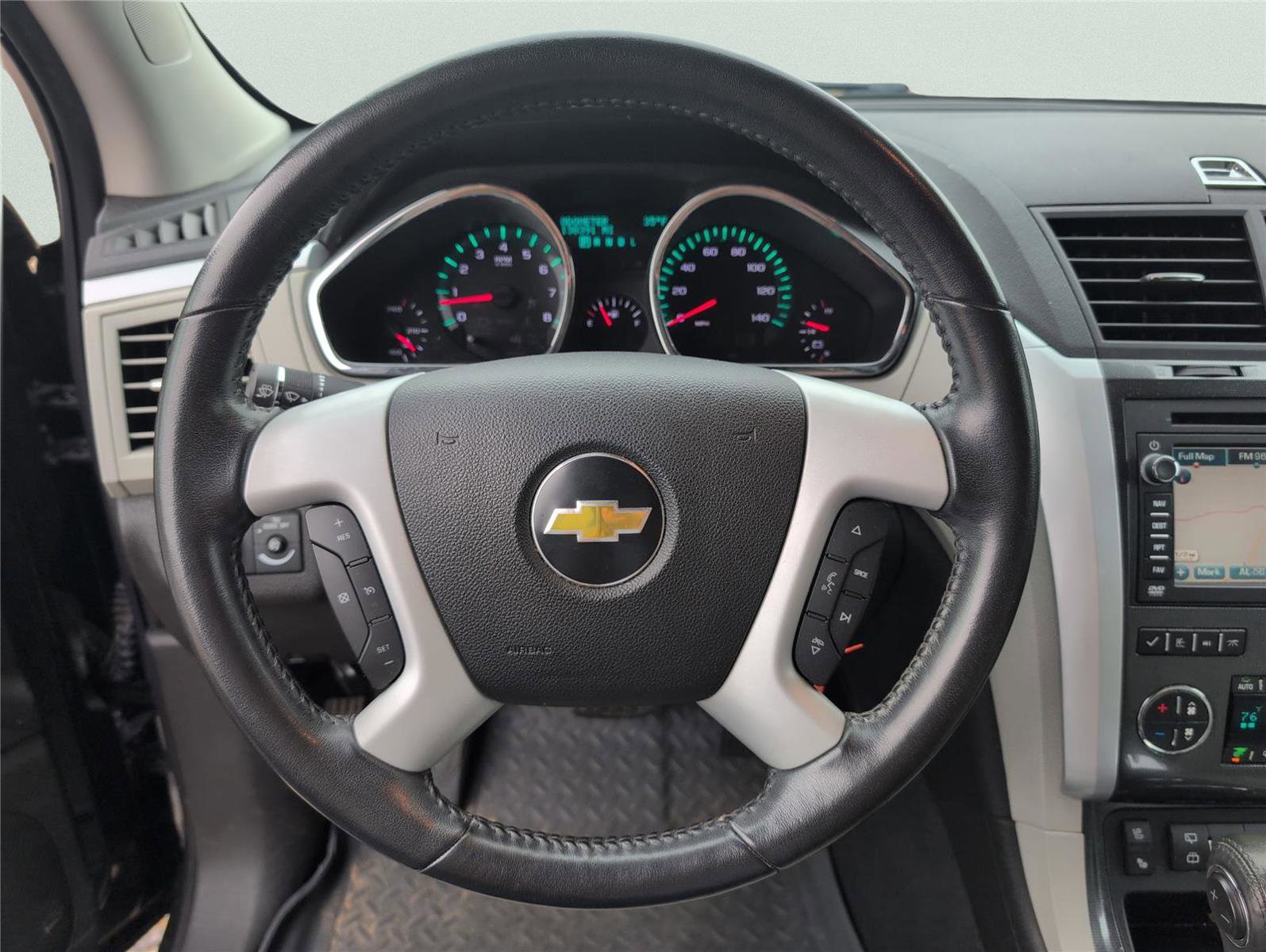 Used 2011 Chevrolet Traverse LTZ image 19