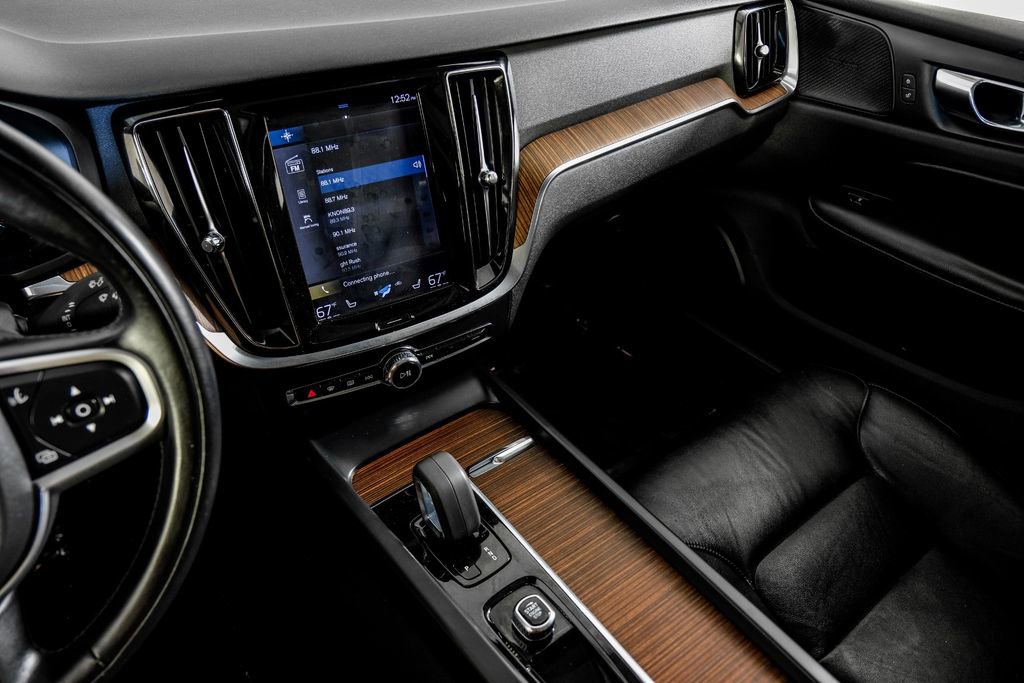 Used 2022 Volvo S60 B5 Inscription image 26