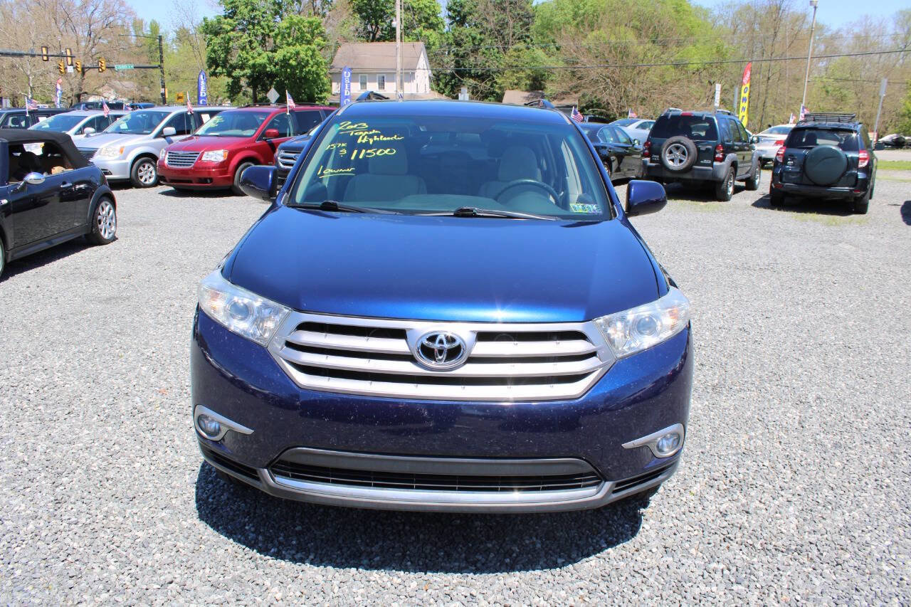 Used 2013 Toyota Highlander Plus AWD/4WD image 3