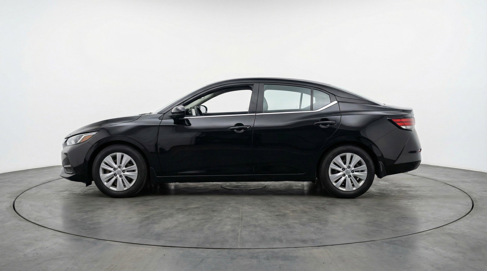 Used 2025 Nissan Sentra S FWD image 5