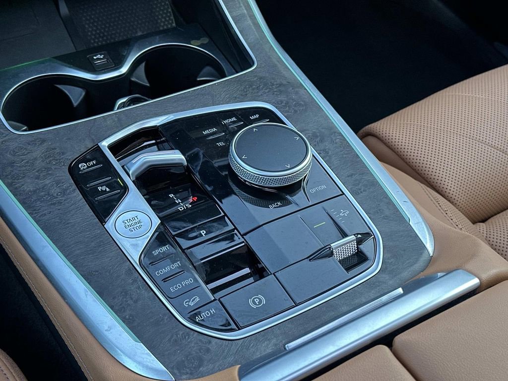 Used 2023 BMW X7 xDrive40i w/ Premium Package image 14
