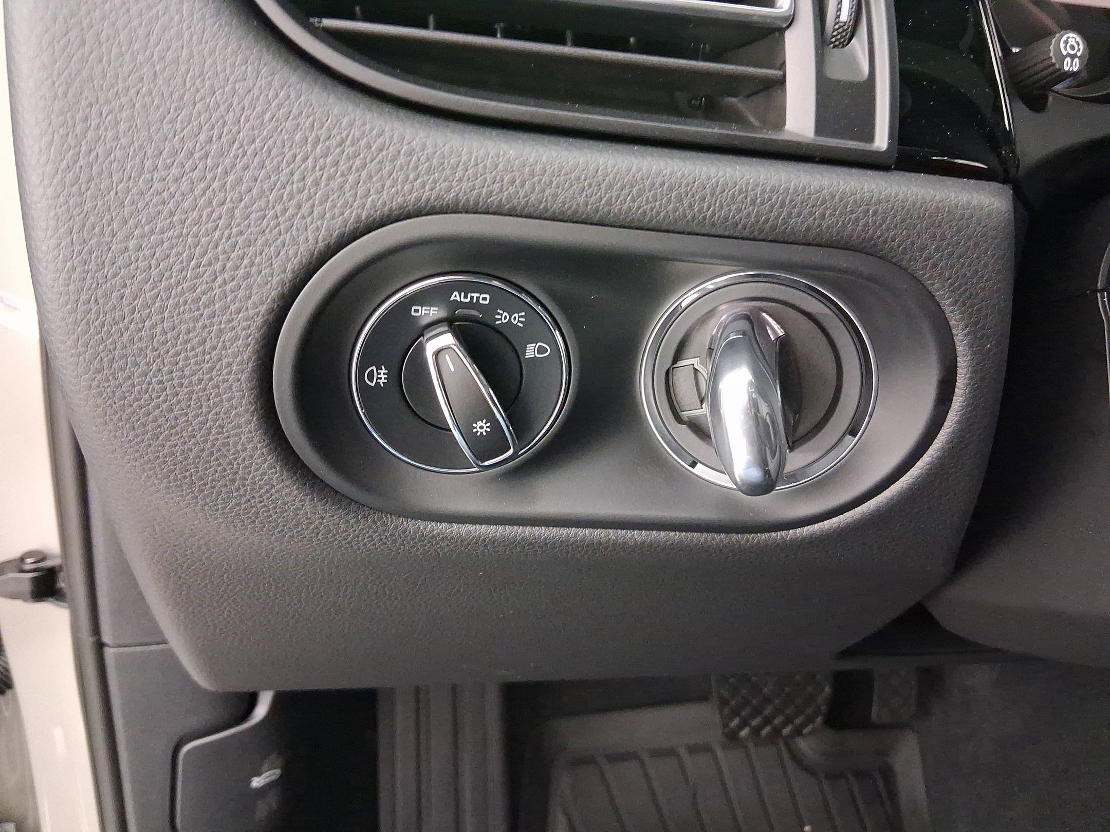 New 2026 Porsche Macan image 19