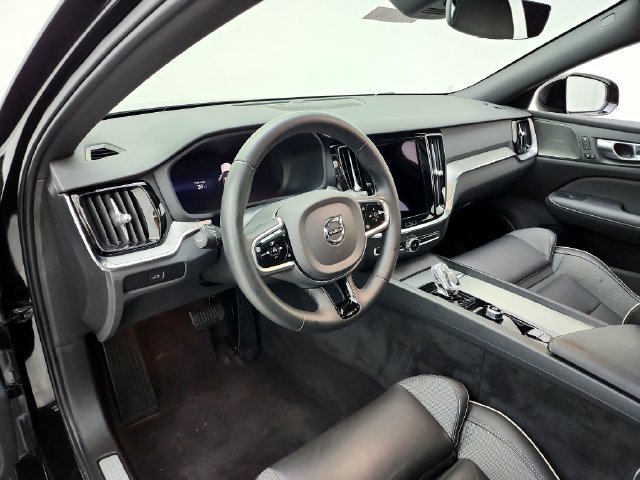 Certified 2024 Volvo S60 B5 Plus w/ Climate Package AWD/4WD image 20