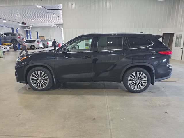 Used 2020 Toyota Highlander Platinum AWD/4WD image 5