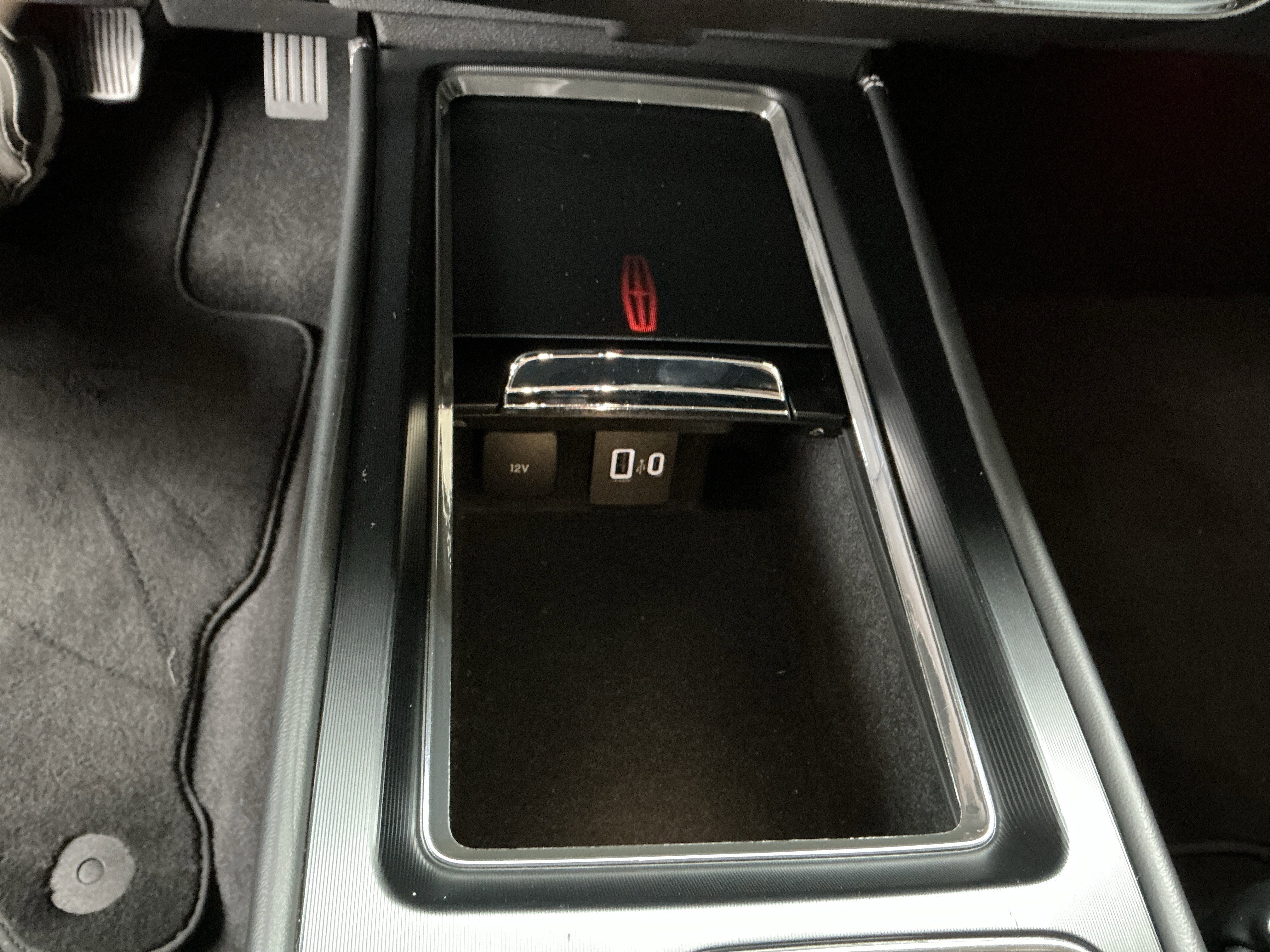 Used 2024 Lincoln Corsair Reserve image 27