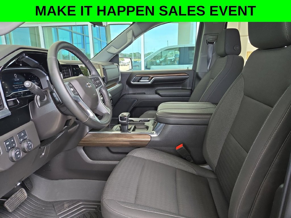 Used 2024 Chevrolet Silverado 1500 LT Trail Boss AWD/4WD image 9