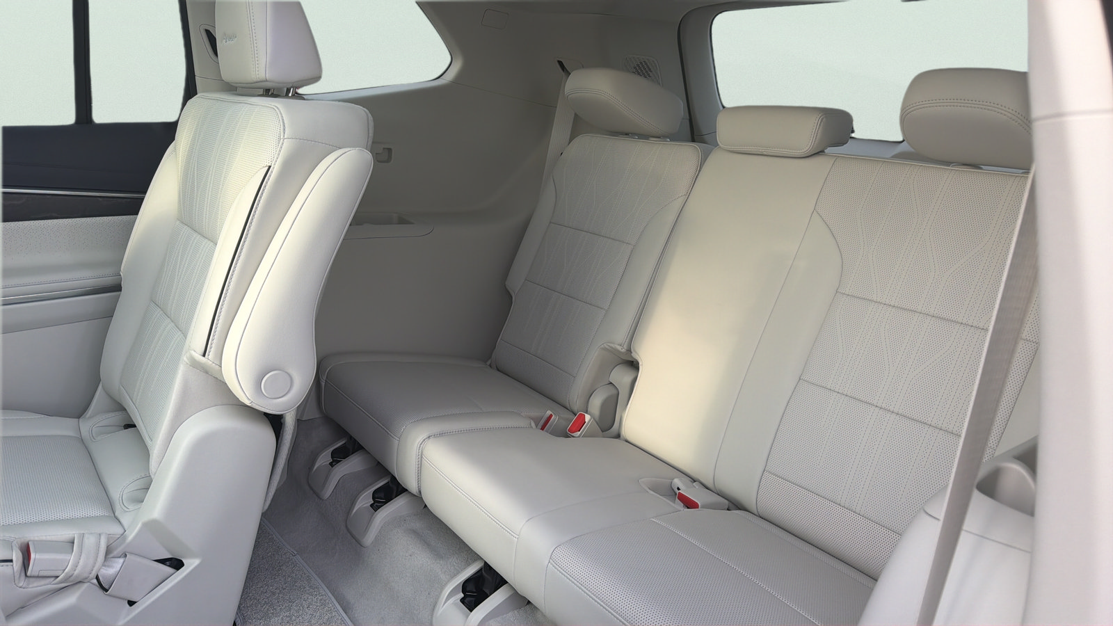 New 2027 Buick Enclave Avenir w/ LPO, Floor Liner Package AWD/4WD image 27