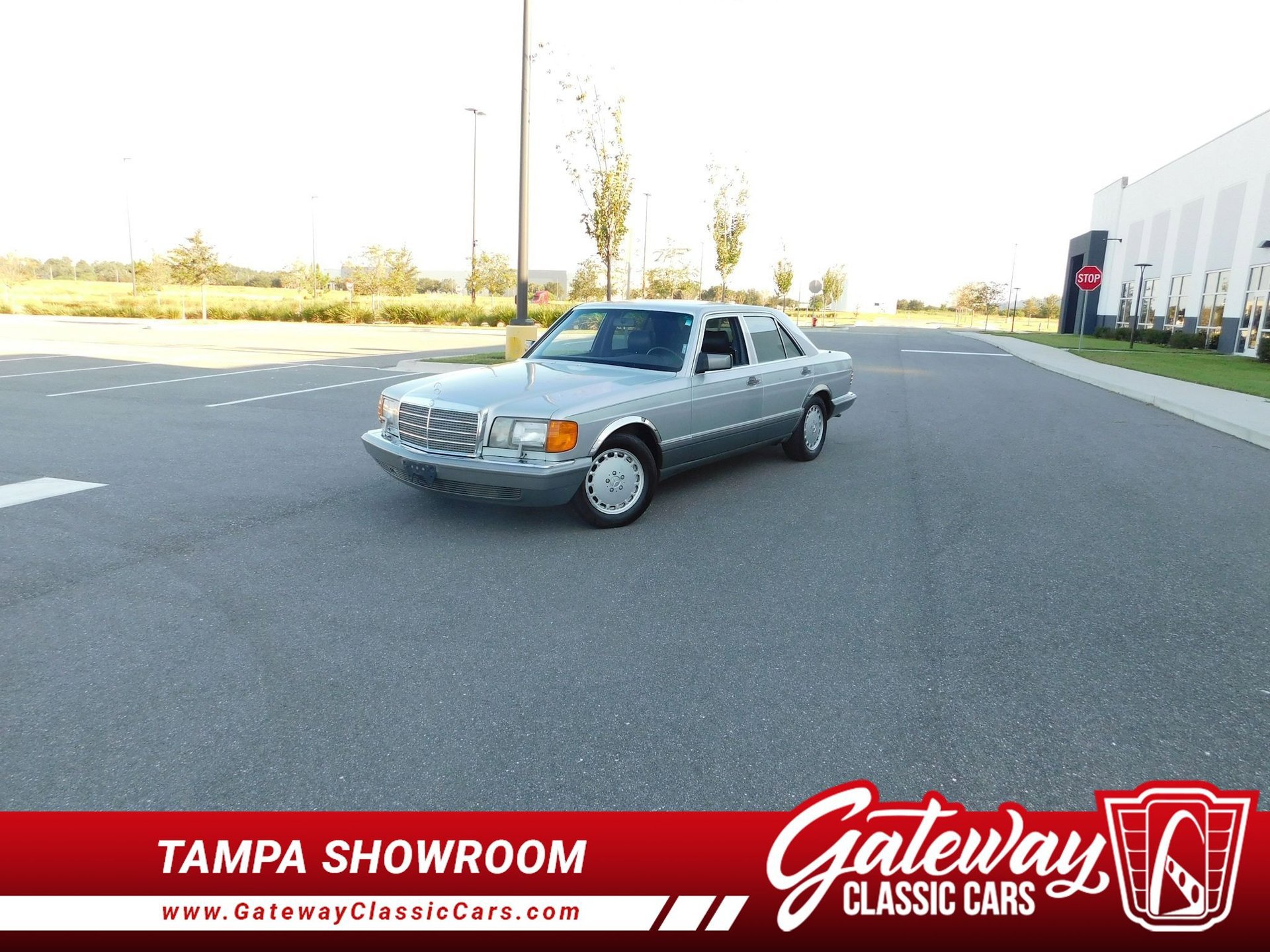 Used 1990 Mercedes-Benz 300 SE image 1