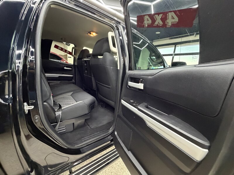 Used 2018 Toyota Tundra SR5 AWD/4WD image 21