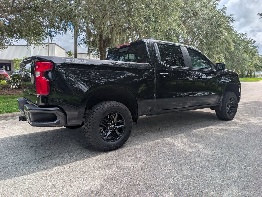 Used 2025 Chevrolet Silverado 1500 LT Trail Boss w/ Dark Appearance Package AWD/4WD image 9