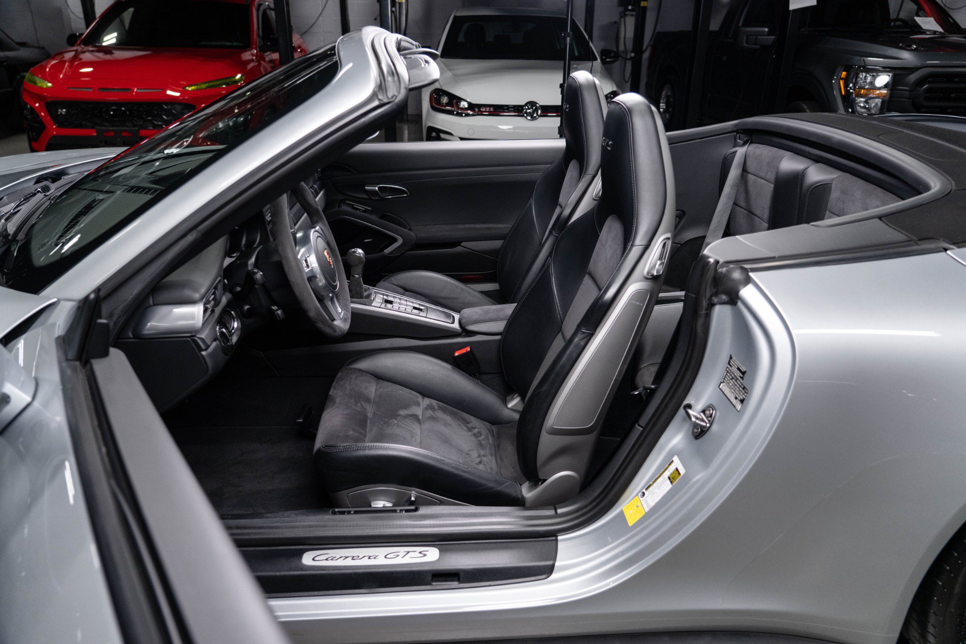Used 2015 Porsche 911 Carrera GTS RWD image 47