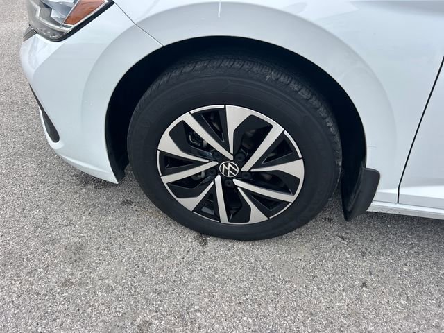 Used 2023 Volkswagen Jetta S image 49