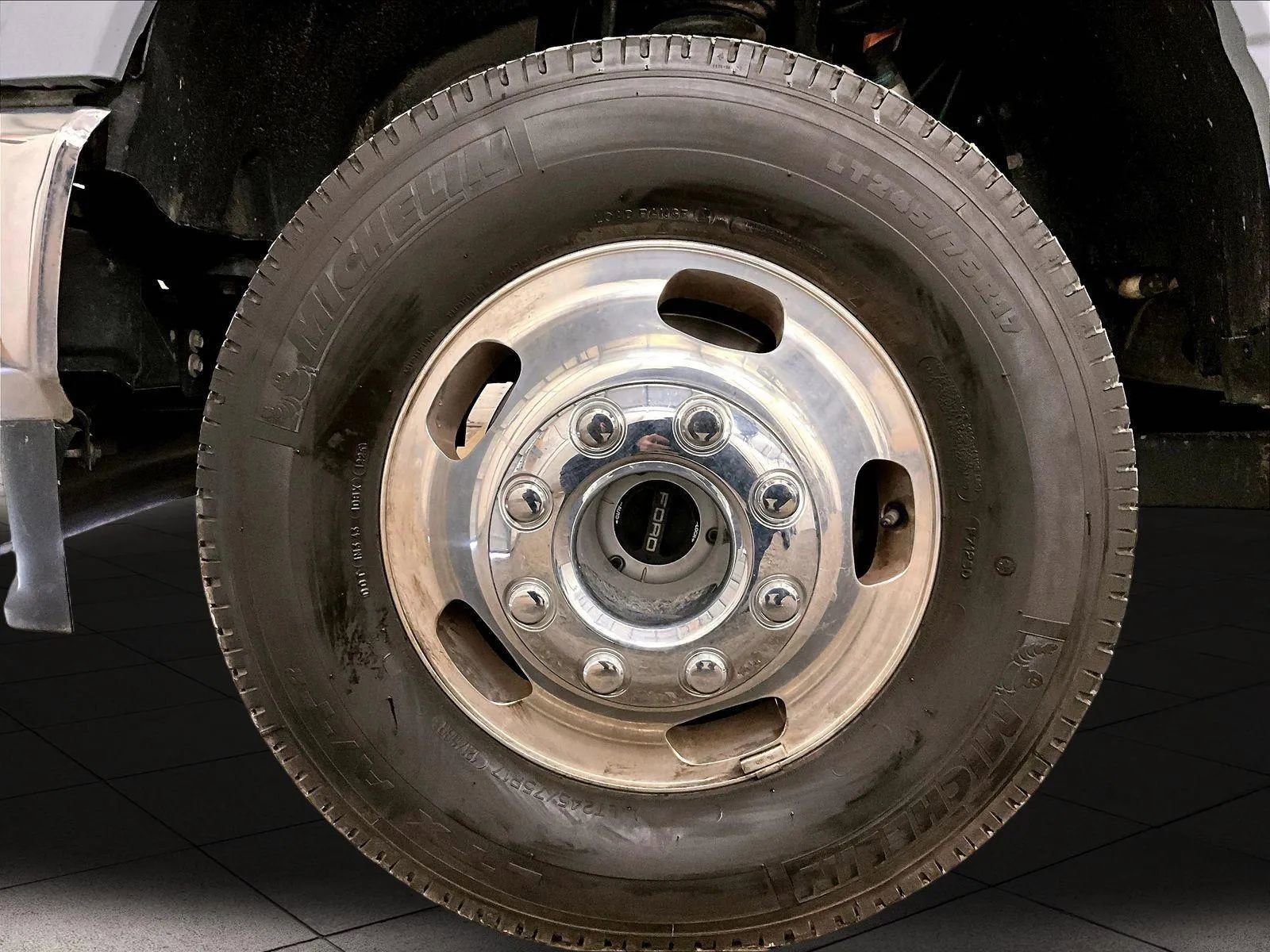 Used 2025 Ford F350 Lariat w/ Chrome Package image 8