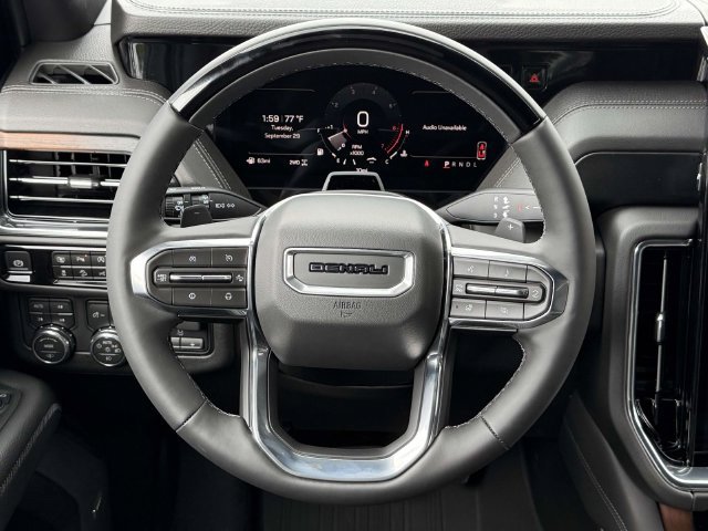 New 2026 GMC Yukon Denali w/ Denali Reserve Package AWD/4WD image 13