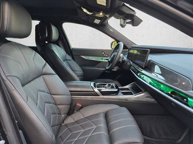 Certified 2025 BMW 760i xDrive w/ Executive Package AWD/4WD image 22