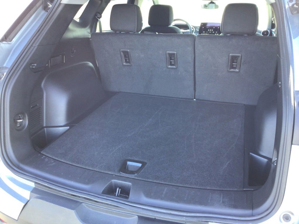 Used 2025 Chevrolet Blazer LT image 13