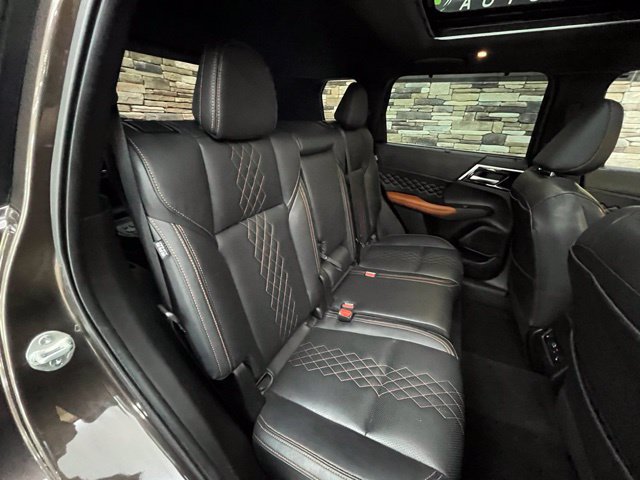 Used 2022 Mitsubishi Outlander SEL AWD/4WD image 42