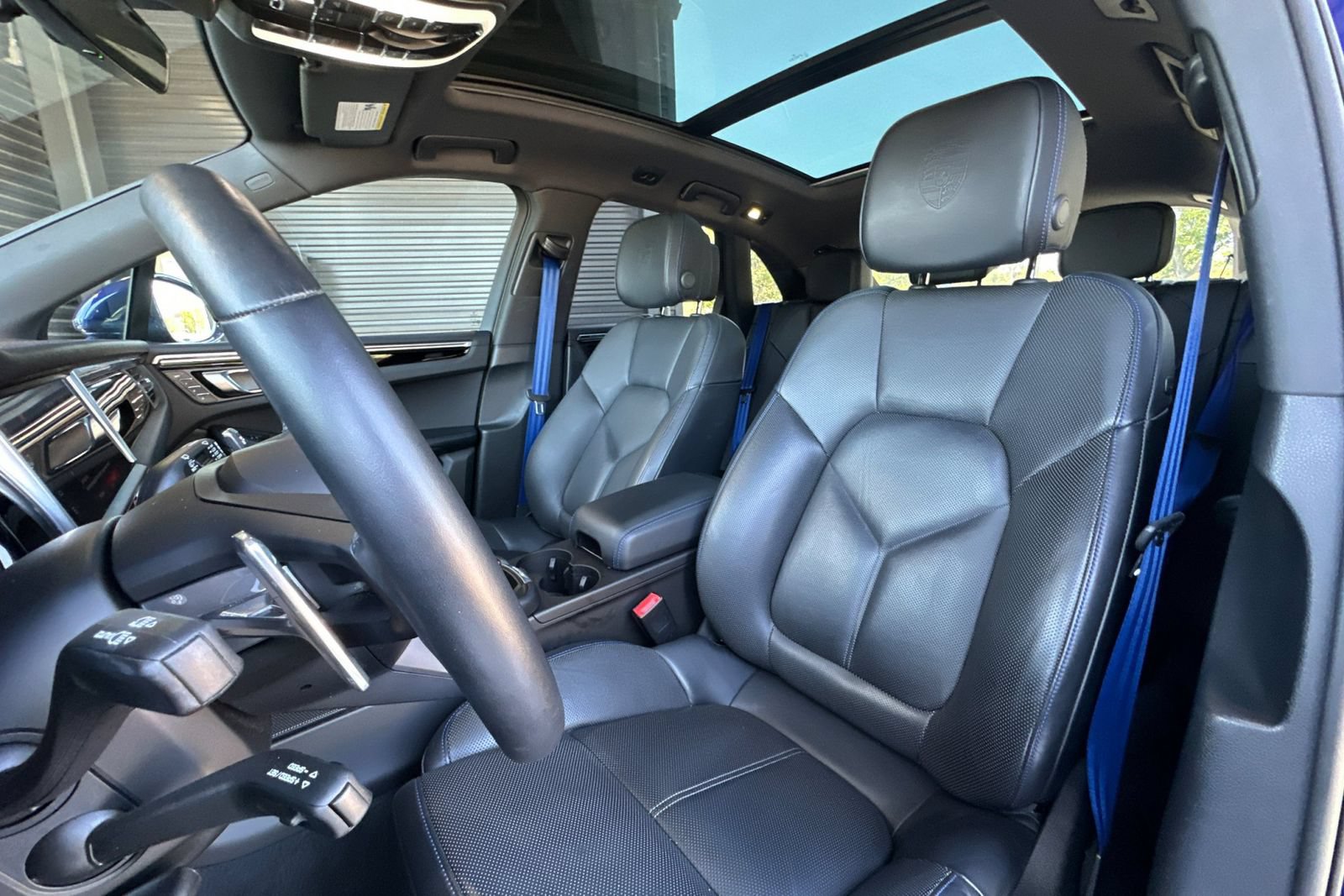Used 2024 Porsche Macan AWD/4WD image 5