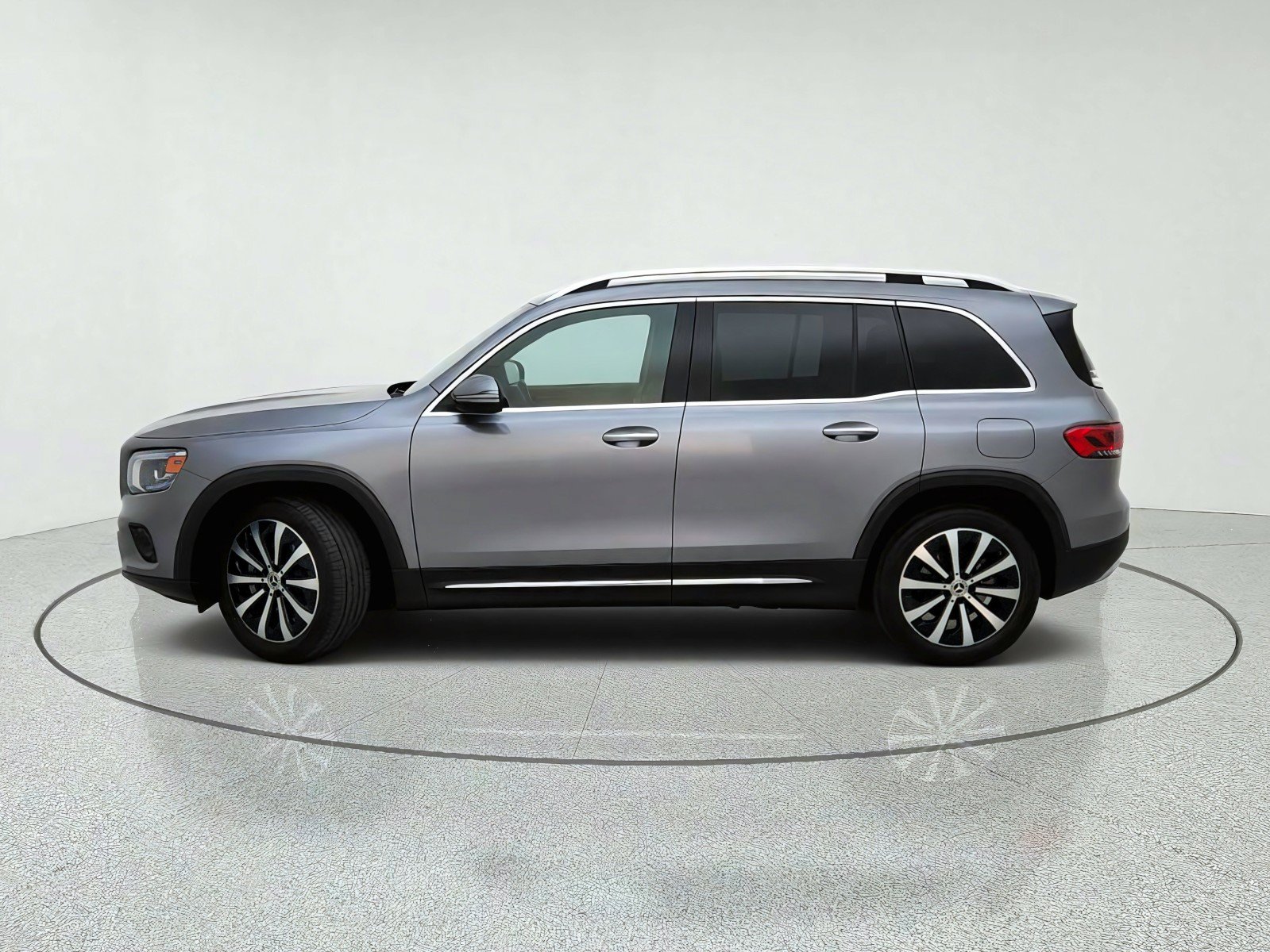 Used 2023 Mercedes-Benz GLB 250 4MATIC image 14