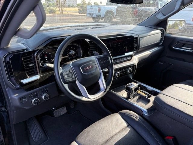 Used 2025 GMC Sierra 1500 SLT AWD/4WD image 9