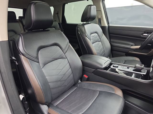 Used 2024 Nissan Pathfinder Platinum w/ Cargo Package image 50