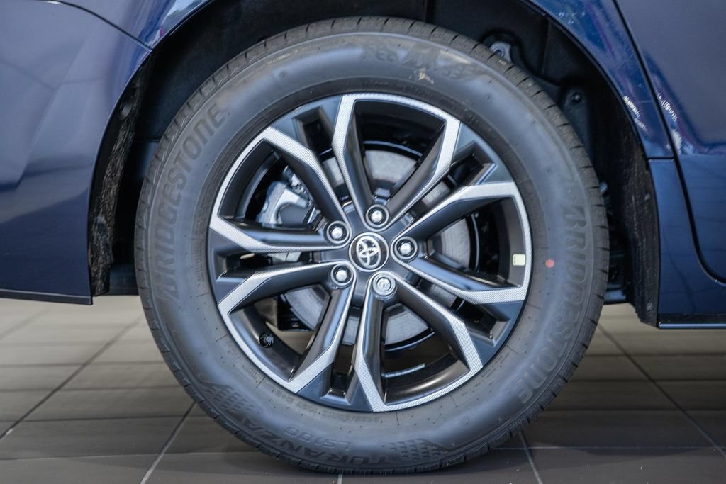 New 2026 Toyota Sienna Platinum AWD/4WD image 17