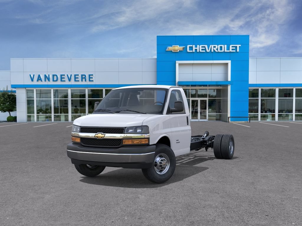 New 2026 Chevrolet Express 3500 w/ Power Convenience Package RWD image 8