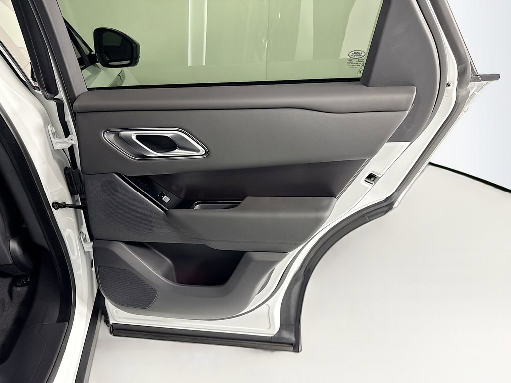 New 2026 Land Rover Range Rover Velar Dynamic SE AWD/4WD image 29
