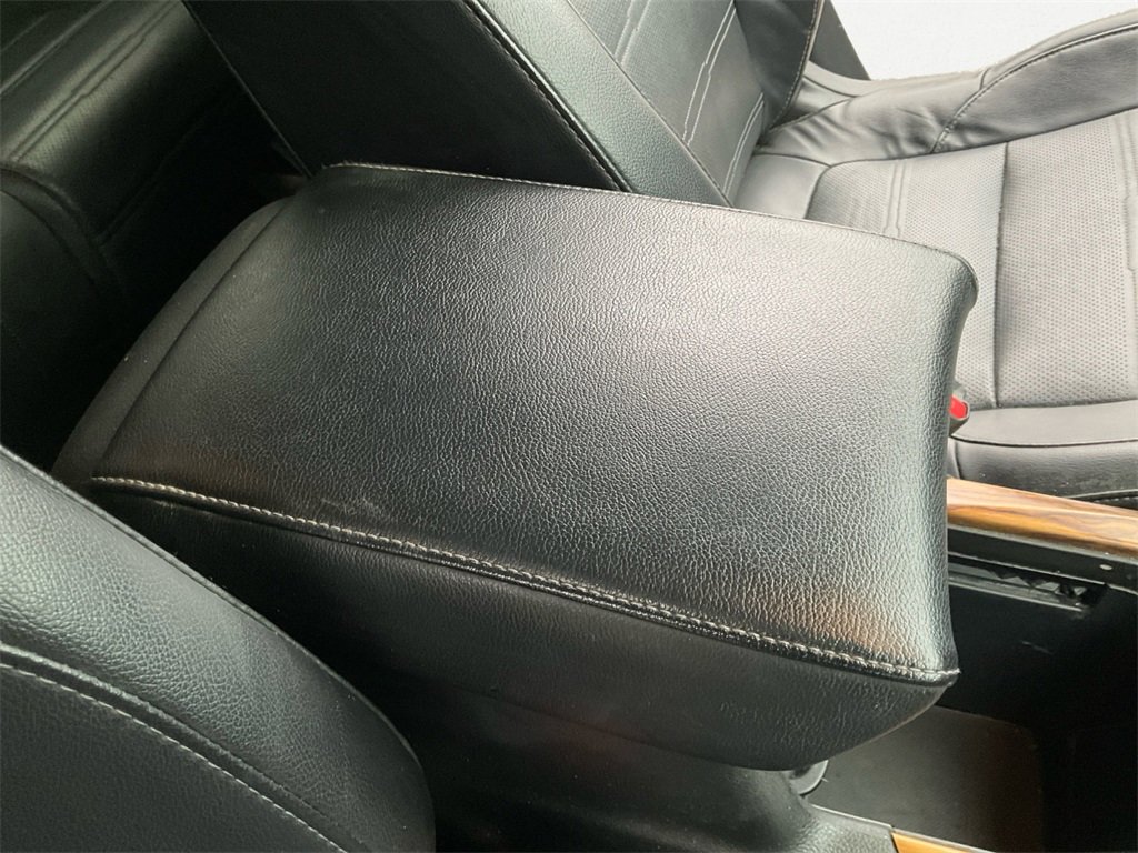 Used 2020 Honda CR-V Touring image 11