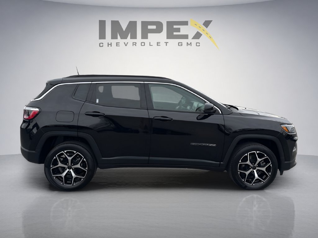Used 2025 Jeep Compass Limited AWD/4WD image 6