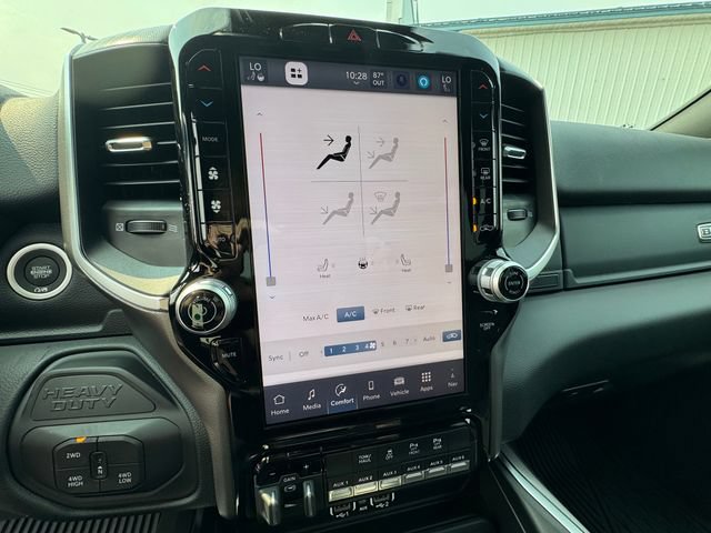 New 2026 RAM 2500 Big Horn AWD/4WD image 17