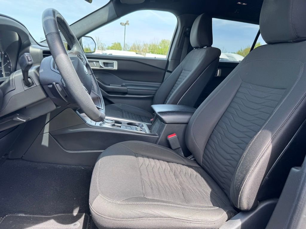 Used 2020 Ford Explorer XLT AWD/4WD image 10