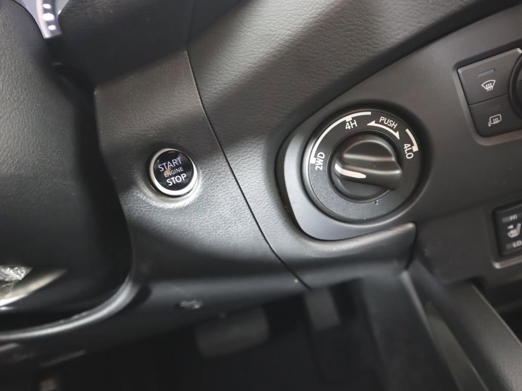 Certified 2024 Nissan Frontier SV w/ SV Convenience Package image 18
