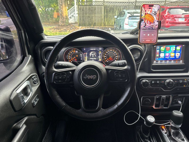 Used 2022 Jeep Gladiator Sport AWD/4WD image 19