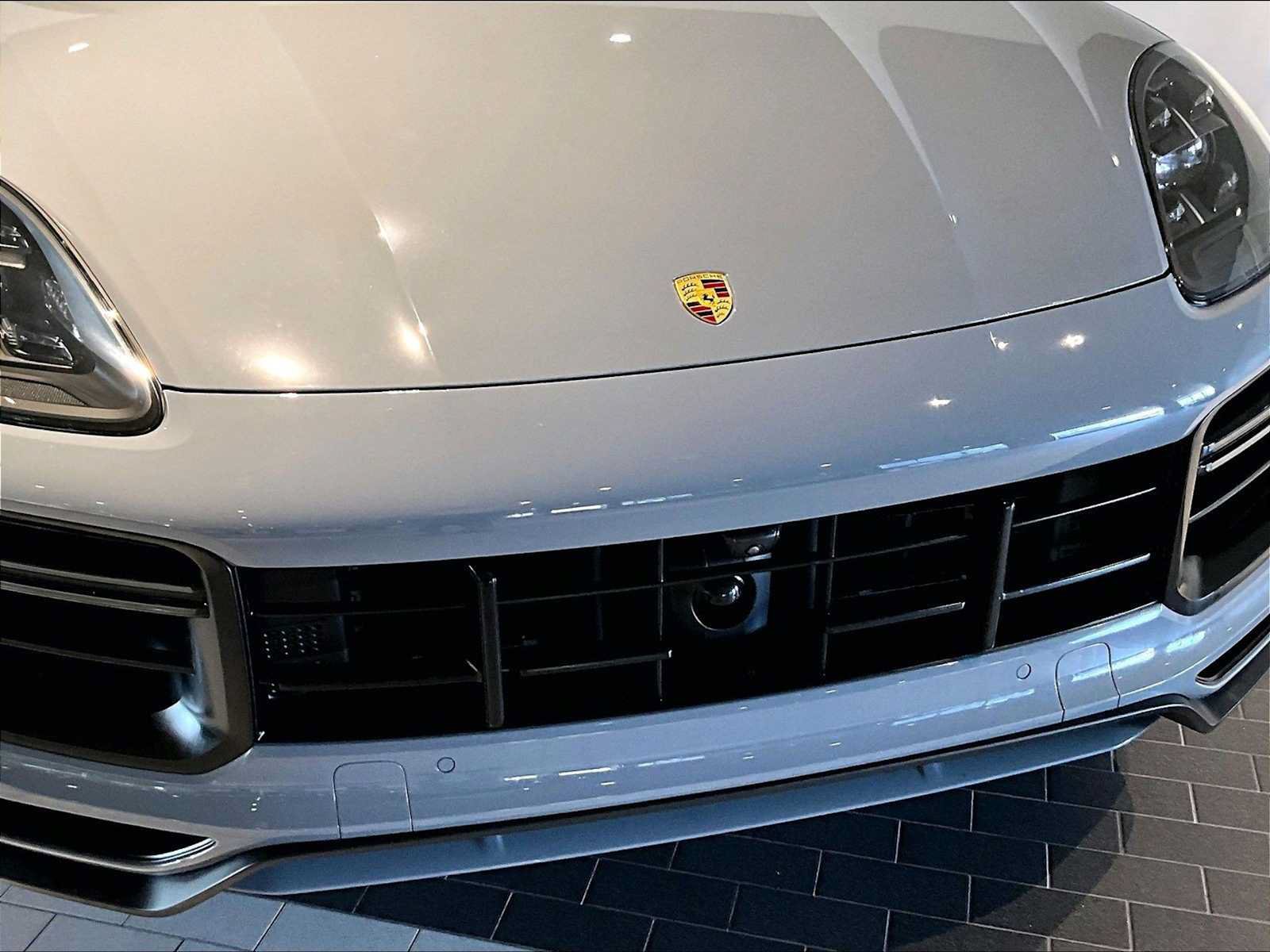 Used 2022 Porsche Cayenne Turbo GT AWD/4WD image 32
