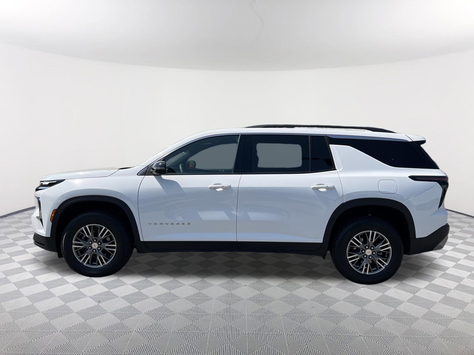 Used 2024 Chevrolet Traverse LT AWD/4WD image 16