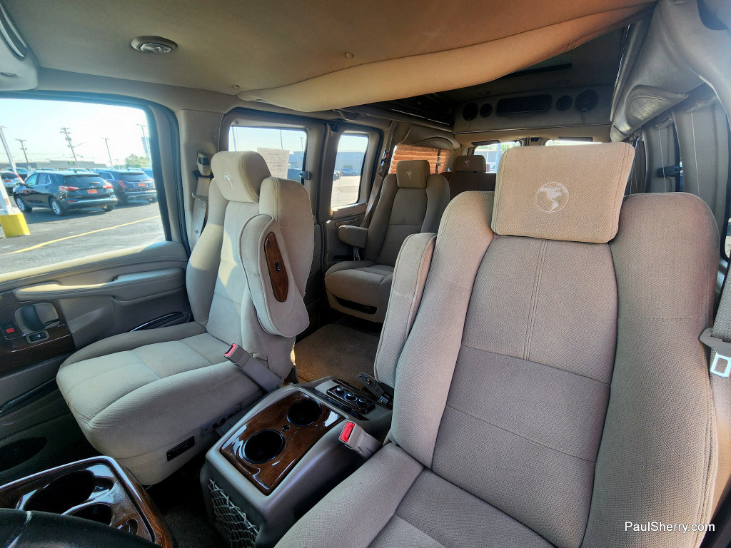 Used 2015 Chevrolet Express 2500 RWD image 22