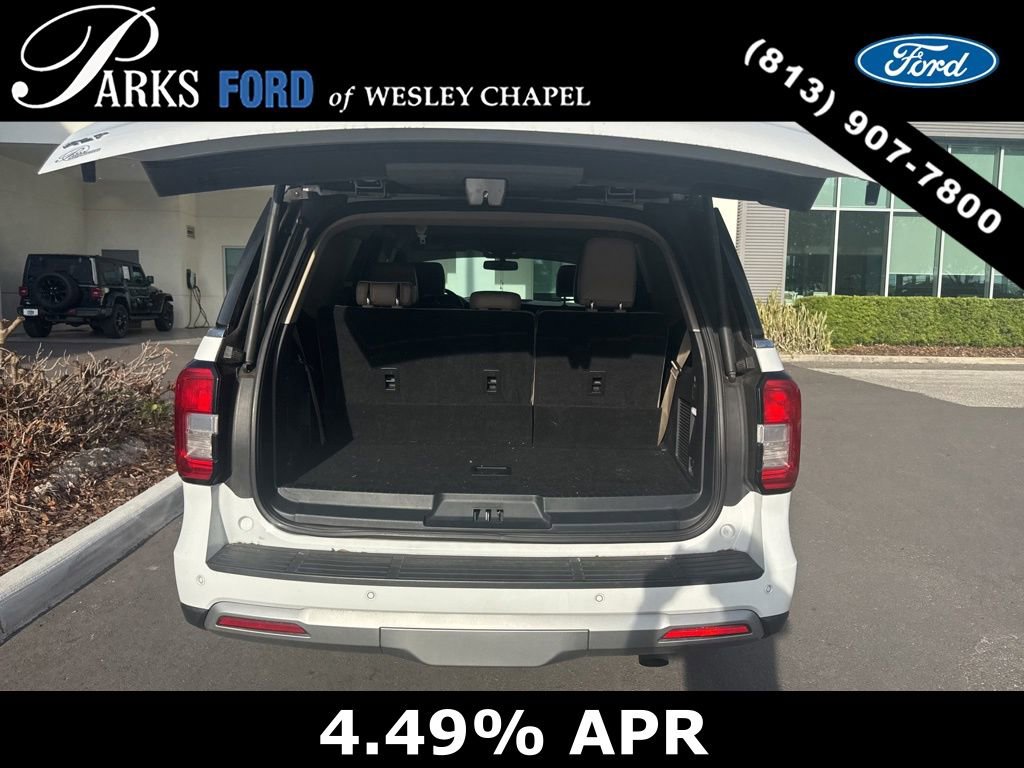 Used 2023 Ford Expedition XLT image 4