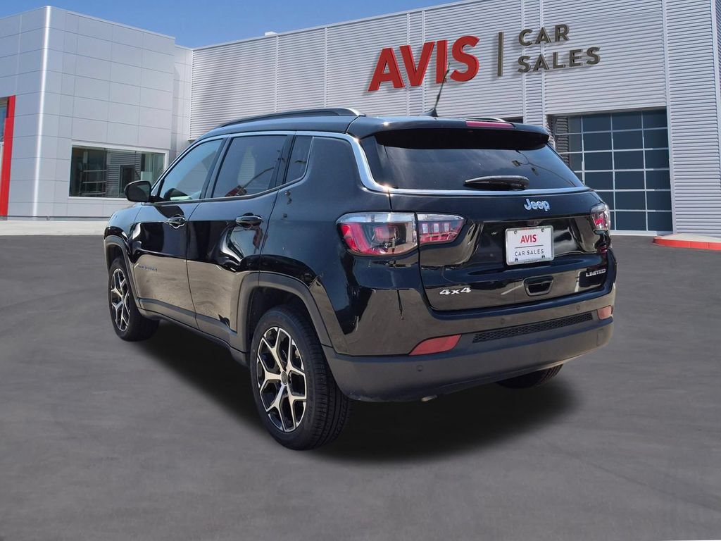 Used 2025 Jeep Compass Limited AWD/4WD image 9