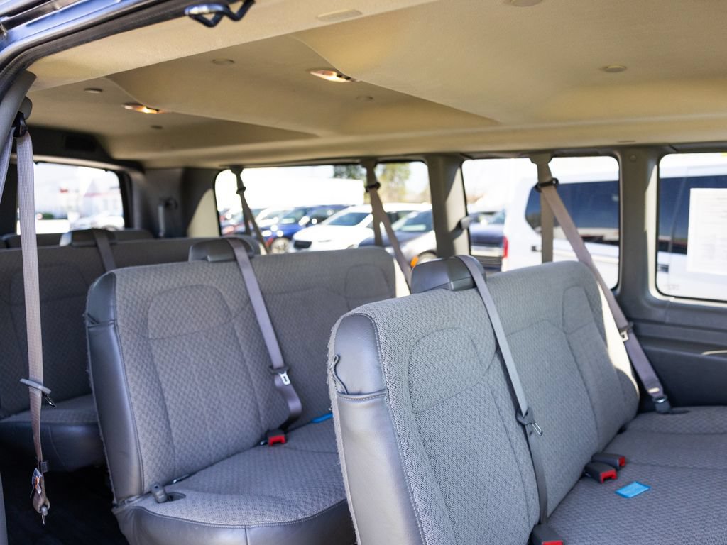 Used 2025 Chevrolet Express 3500 LS RWD image 16